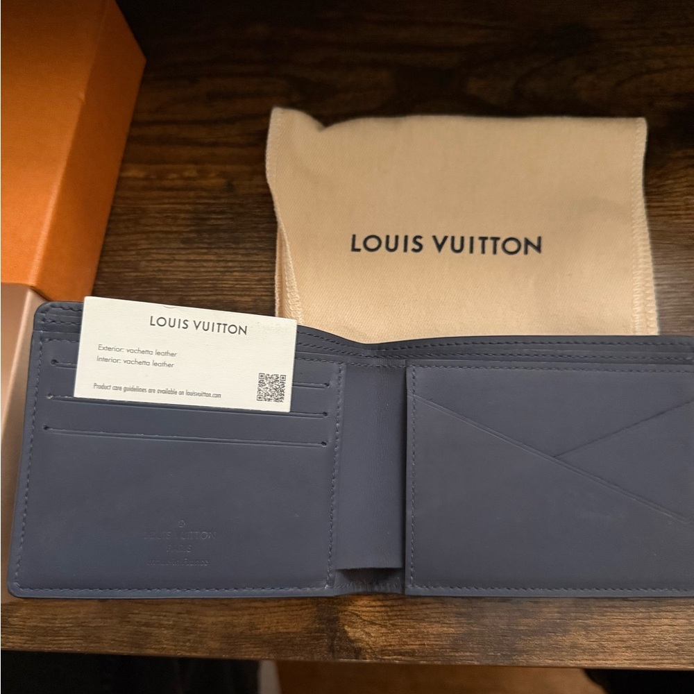Louis Vuitton Orange Box with Blue Monogram Wallet - Picture 4 of 6